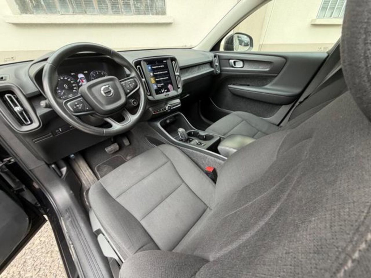 Volvo XC40 T2 Geartronic Momentum Core (10)