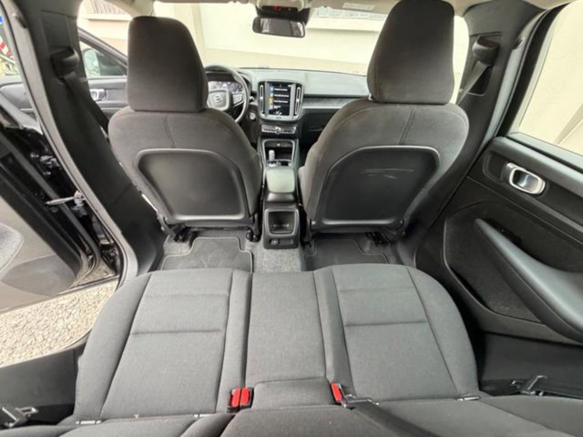 Volvo XC40 T2 Geartronic Momentum Core (12)