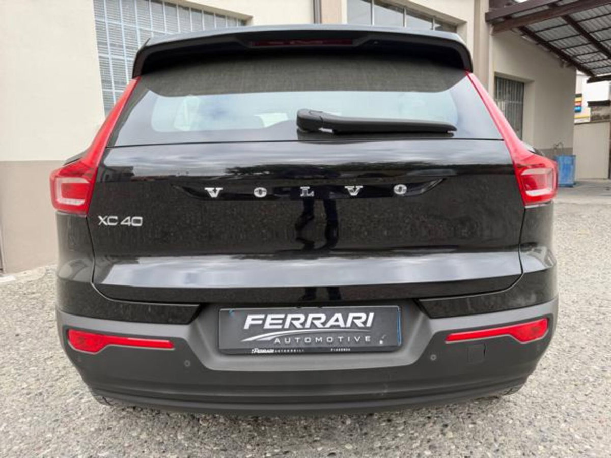 Volvo XC40 T2 Geartronic Momentum Core (5)