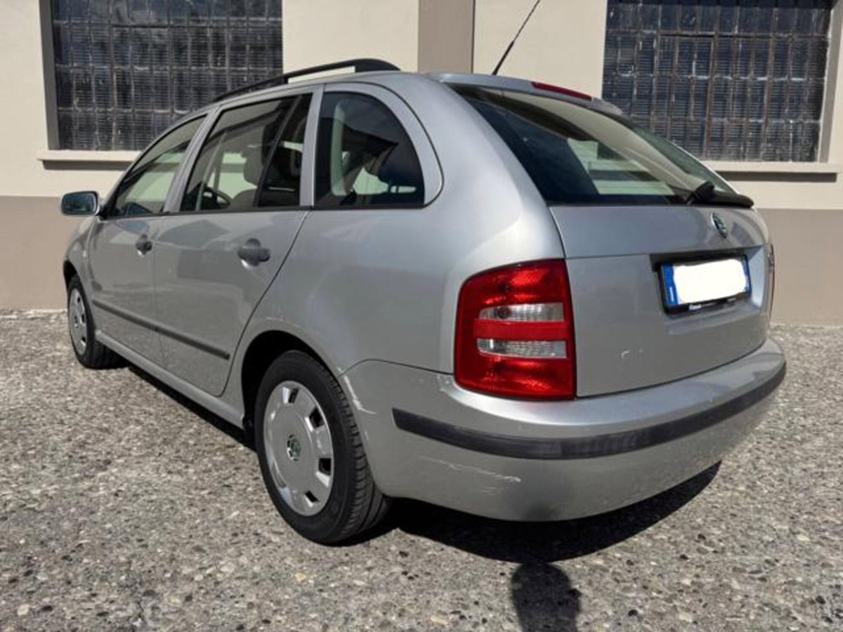 Skoda Fabia Station Wagon 1.2 12V 70CV Wagon Style GPLine (4)