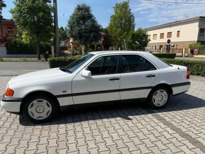 Mercedes-Benz Classe C 180 cat Classic (3)