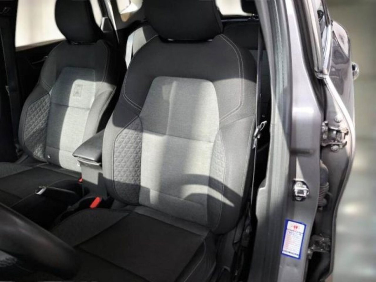 Renault Captur TCe 12V 90 CV Business (9)