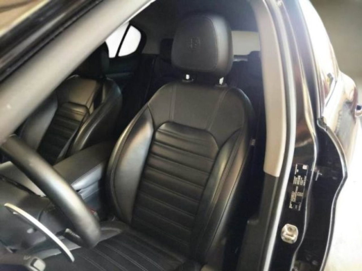Alfa Romeo Stelvio Stelvio 2.2 Turbodiesel 190 CV AT8 Q4 Ti (9)