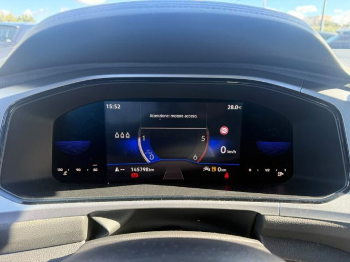 Volkswagen T-Roc 2.0 tdi Life 115cv (7)