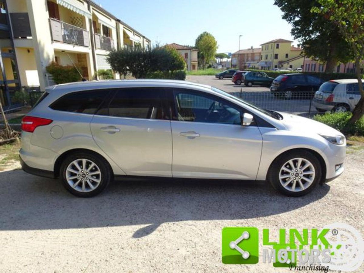 Ford Focus Station Wagon 1.5 TDCi 120 CV Start&Stop SW Titanium (2)
