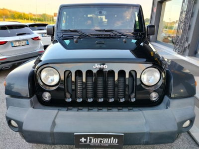 Jeep Wrangler 2.8 CRD DPF Sahara Auto usata