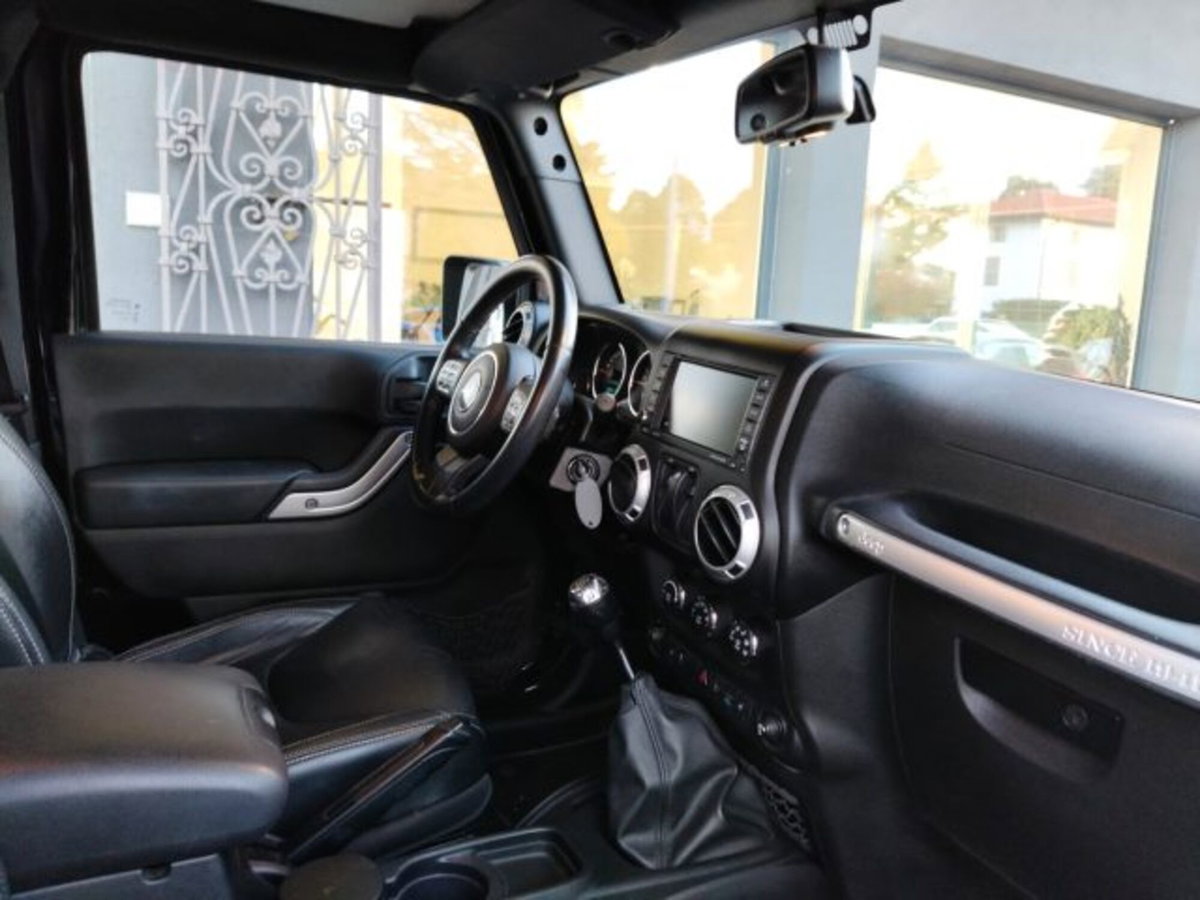 Jeep Wrangler 2.8 CRD DPF Sahara Auto (12)