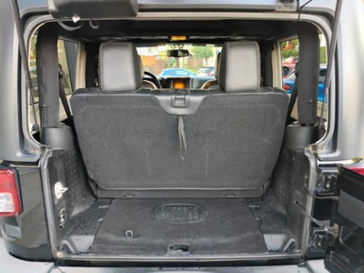 Jeep Wrangler 2.8 CRD DPF Sahara Auto (14)