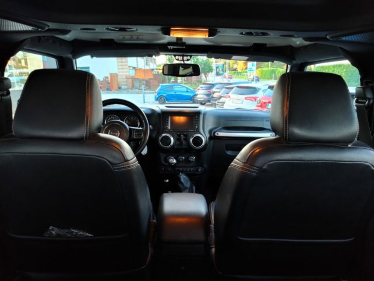 Jeep Wrangler 2.8 CRD DPF Sahara Auto (15)