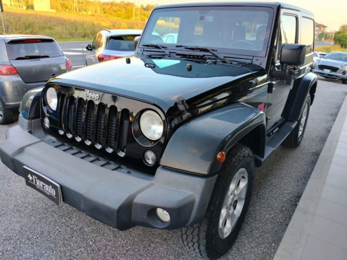 Jeep Wrangler 2.8 CRD DPF Sahara Auto (2)