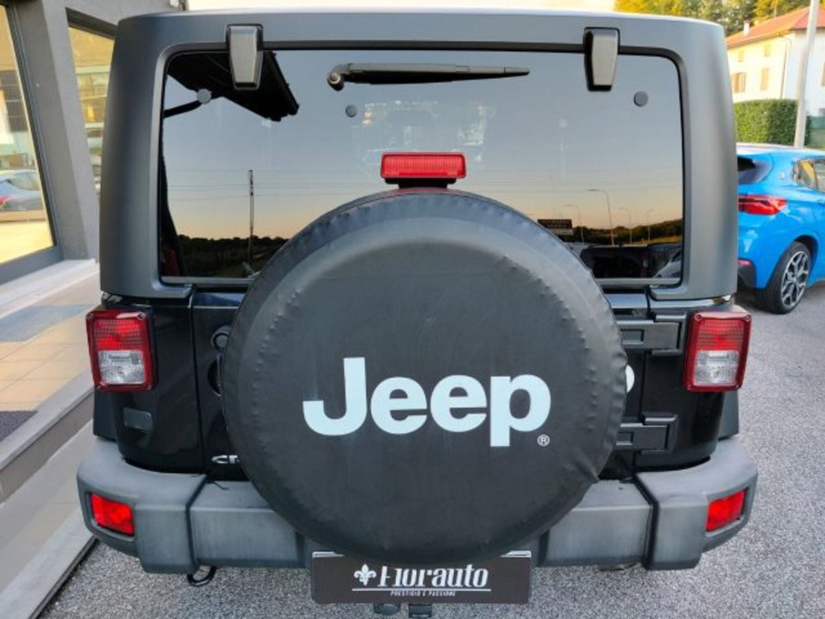 Jeep Wrangler 2.8 CRD DPF Sahara Auto (6)