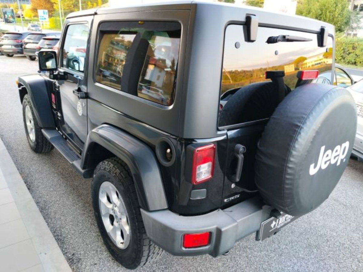 Jeep Wrangler 2.8 CRD DPF Sahara Auto (7)