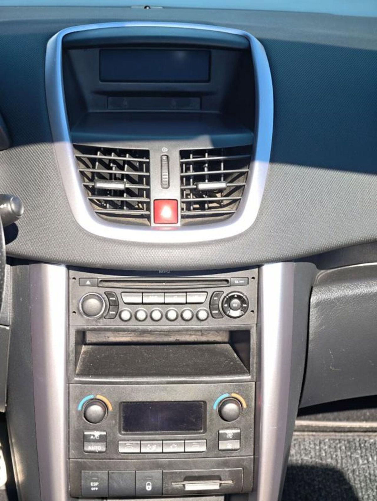 Peugeot 207 Cabrio HDi 110CV CC Tecno (11)