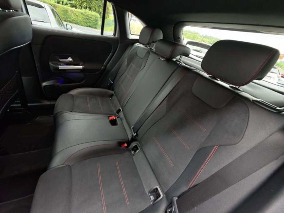 Mercedes-Benz GLA SUV 200 d Automatic Premium (17)
