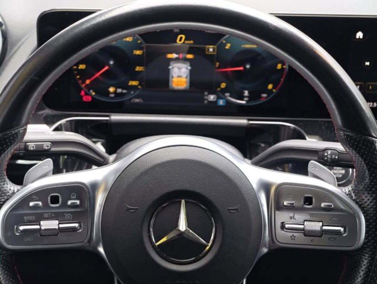 Mercedes-Benz GLA SUV 200 d Automatic Premium (18)
