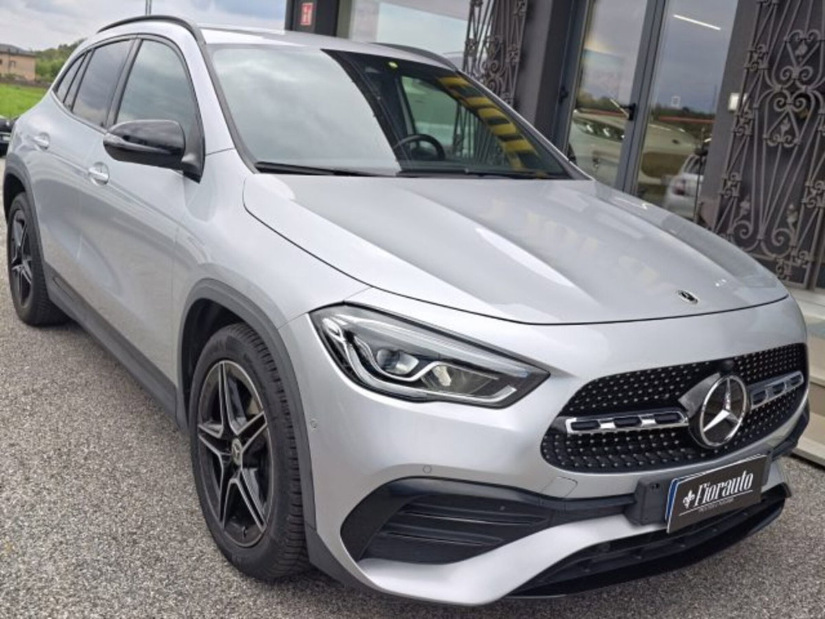 Mercedes-Benz GLA SUV 200 d Automatic Premium (2)