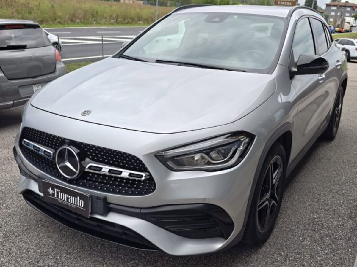 Mercedes-Benz GLA SUV 200 d Automatic Premium (8)
