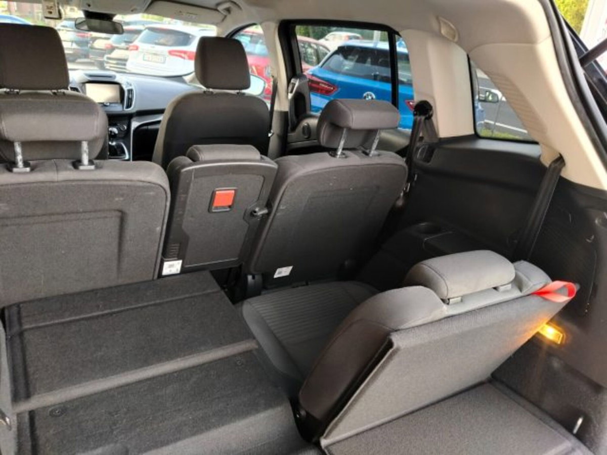 Ford C-Max 1.5 TDCi 120CV Start&Stop Titanium (11)