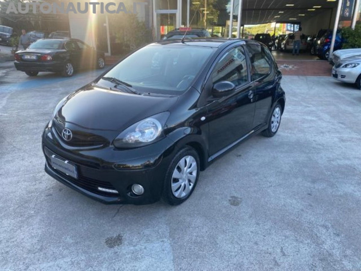Toyota Aygo 1.0 12V VVT-i 5 porte Active Connect
