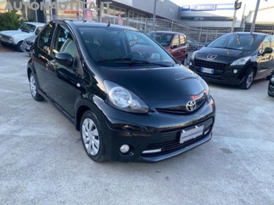 Toyota Aygo 1.0 12V VVT-i 5 porte Active Connect (6)
