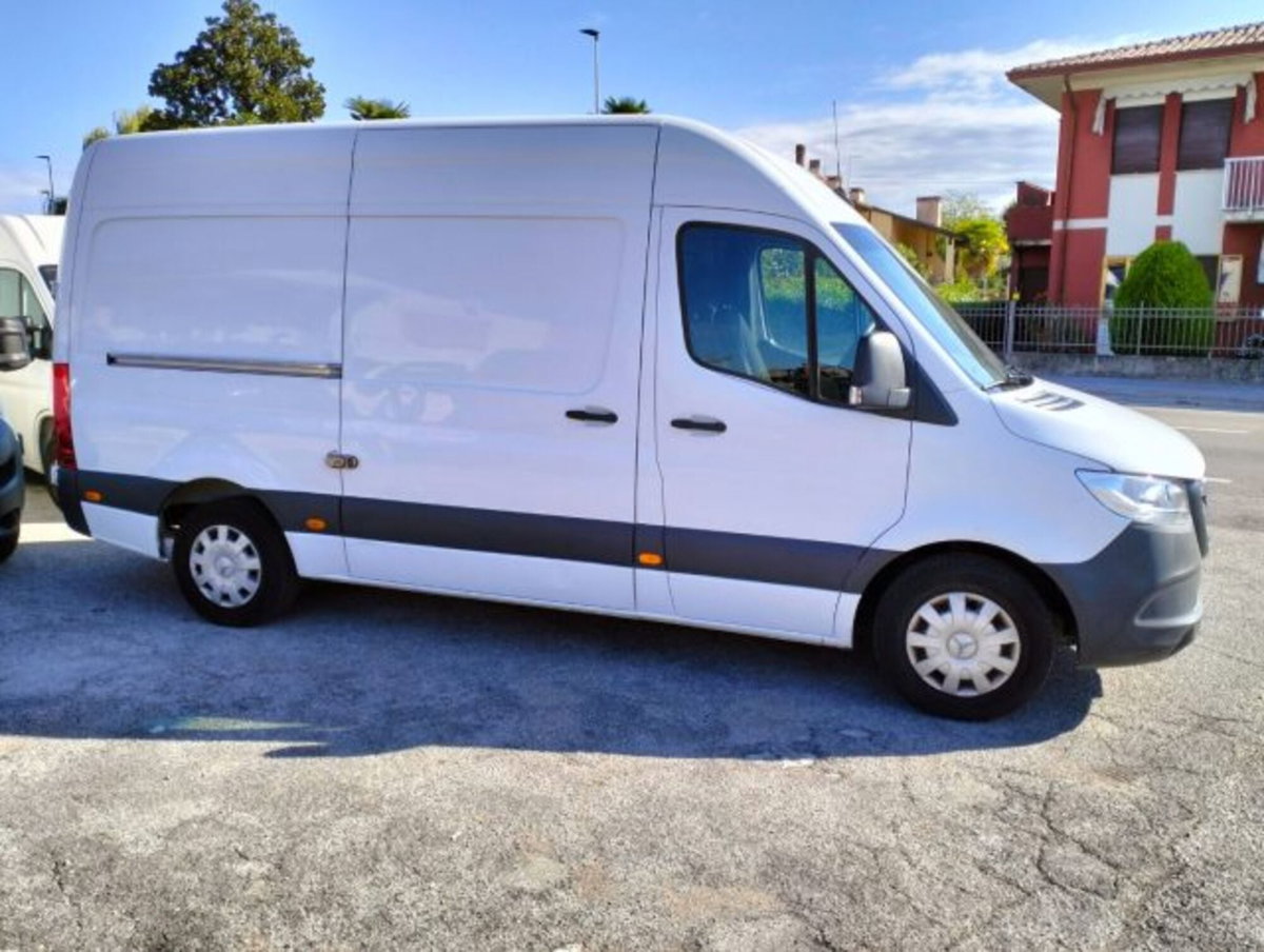 Mercedes-Benz Sprinter F37/35 311 CDI RWD TA Furgone (4)