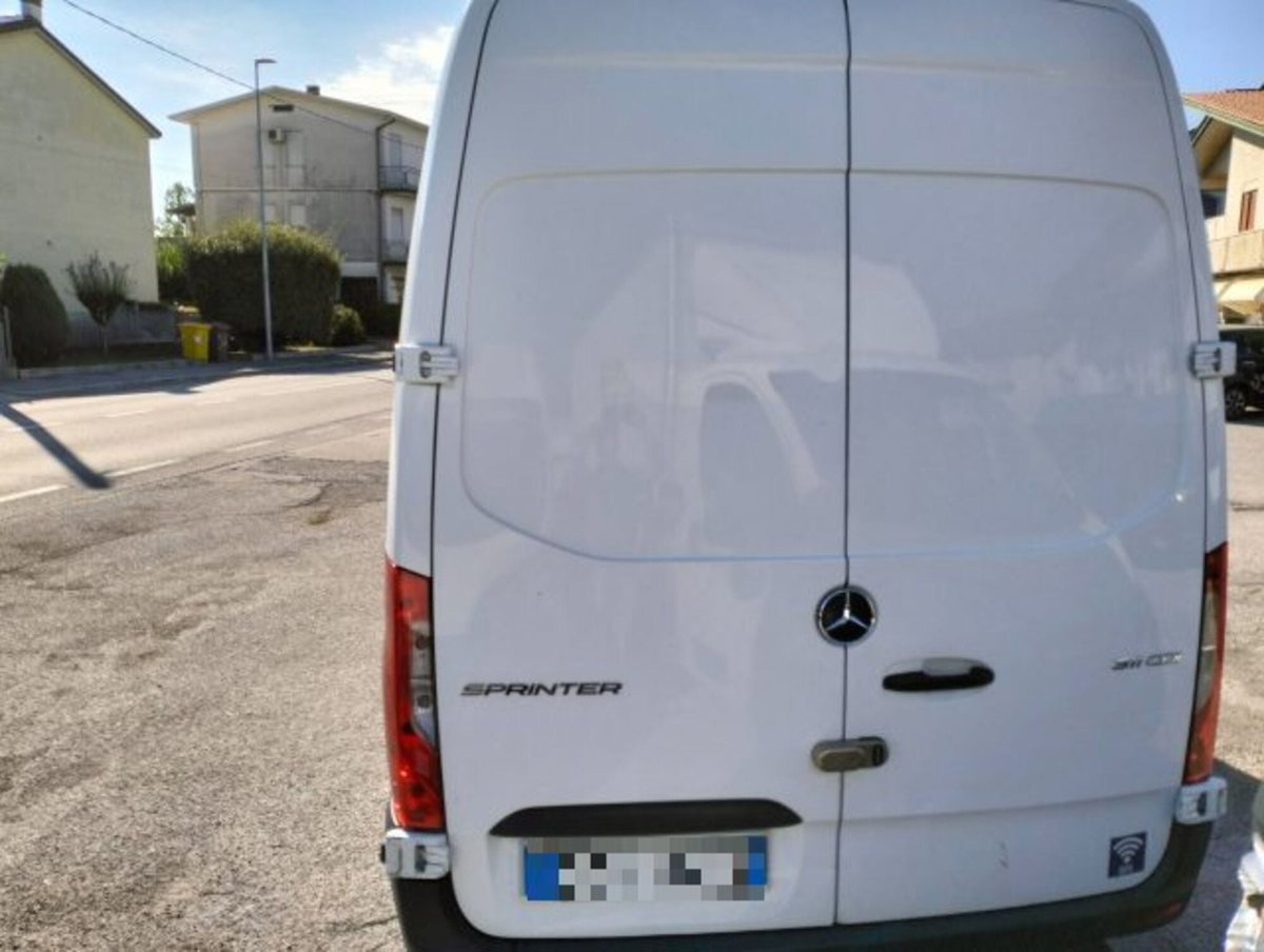 Mercedes-Benz Sprinter F37/35 311 CDI RWD TA Furgone (7)