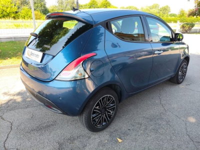 Lancia Ypsilon 1.0 FireFly 5 porte S&S Hybrid Ecochic Gold (4)
