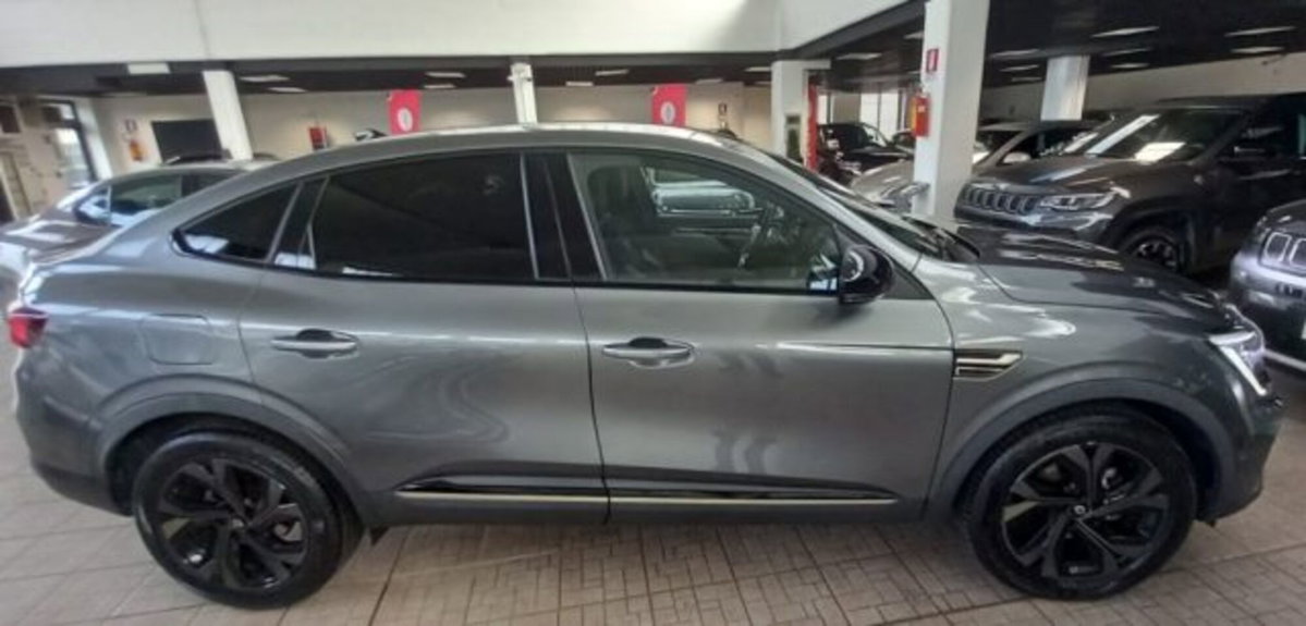 Renault Arkana Hybrid E-Tech 145 CV Engineered (2)