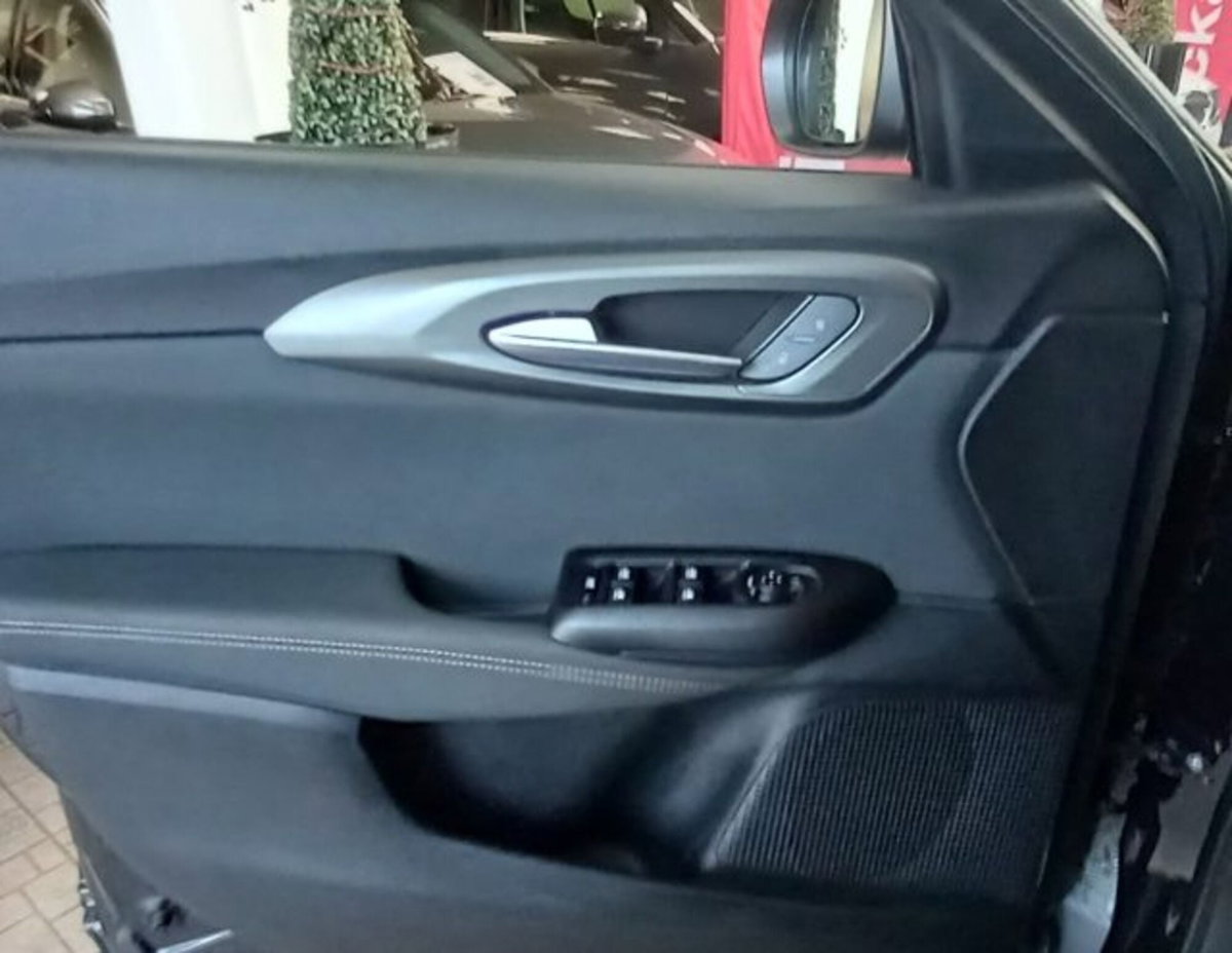 Alfa Romeo Tonale 1.3 phev Sprint Q4 280cv at6 (20)