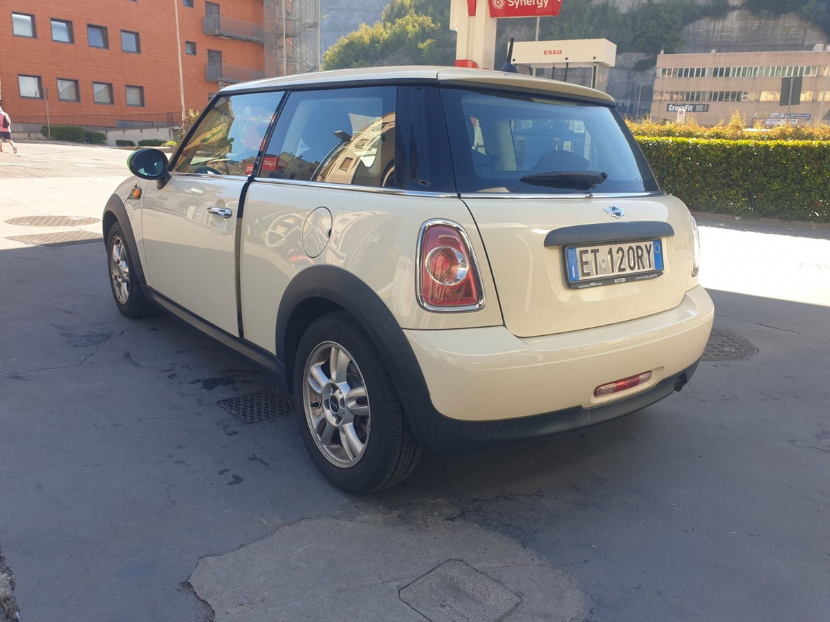 MINI Mini 1.6 16V One (55kW) (10)