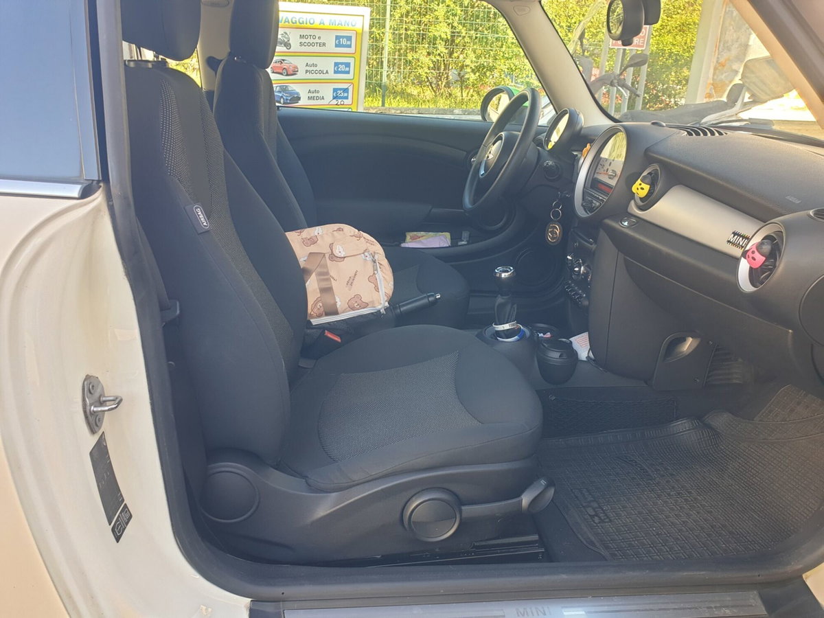 MINI Mini 1.6 16V One (55kW) (16)