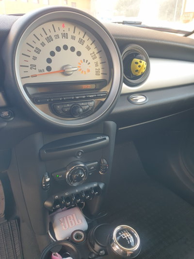 MINI Mini 1.6 16V One (55kW) (6)
