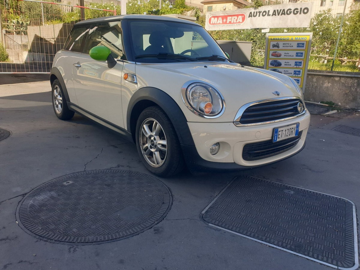 MINI Mini 1.6 16V One (55kW) (8)