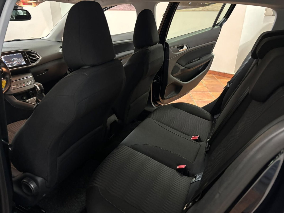 Peugeot 308 BlueHDi 100 S&S Active (18)