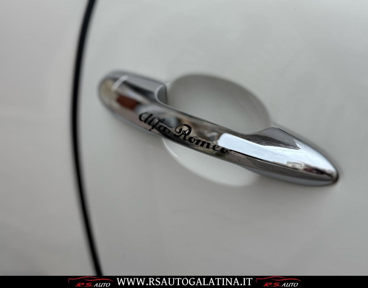Alfa Romeo MiTo 1.4 T GPL Super (13)