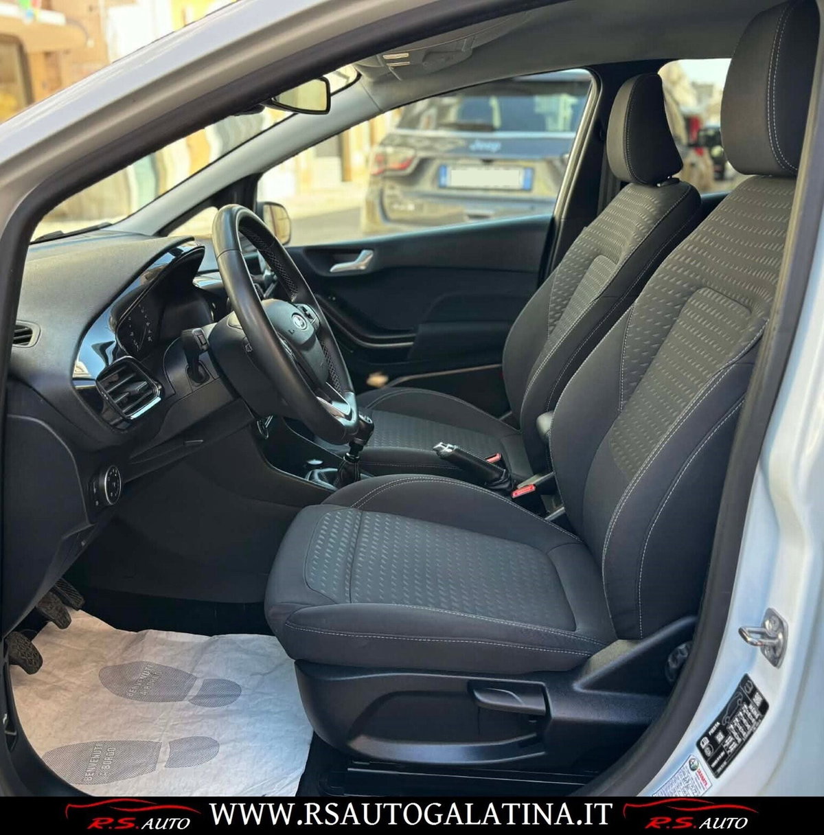 Ford Fiesta 1.0 Ecoboost Hybrid 125 CV 5 porte Titanium (6)