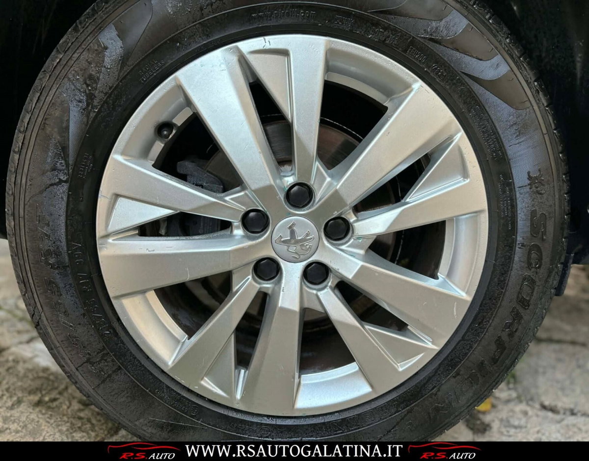 Peugeot 3008 BlueHDi 130 S&S Allure (13)