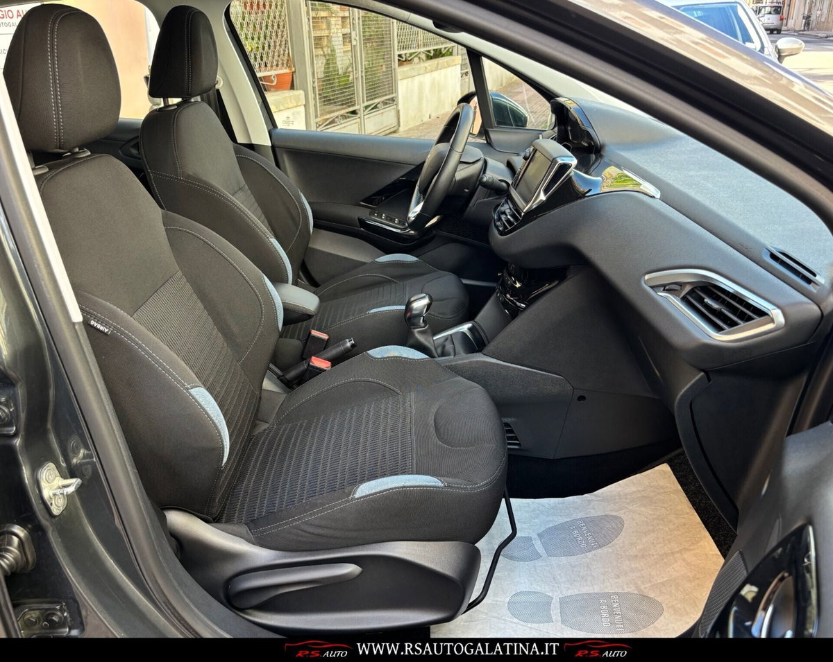 Peugeot 208 82 5 porte Allure (10)