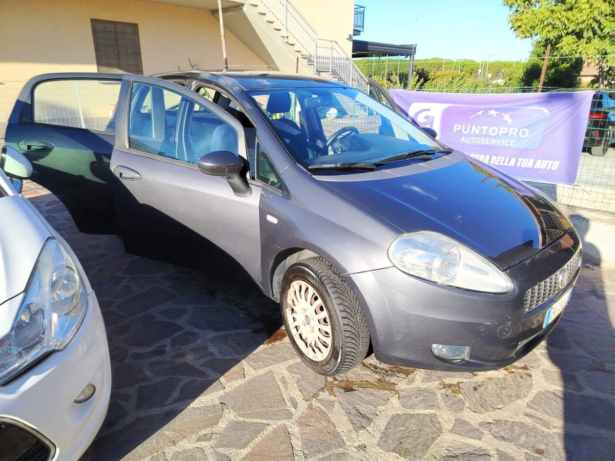 Fiat Grande Punto 1.4 5 porte Dynamic Natural Power (8)