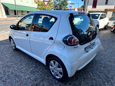 Toyota Aygo 1.0 12V VVT-i 5 porte Sol Connect (6)