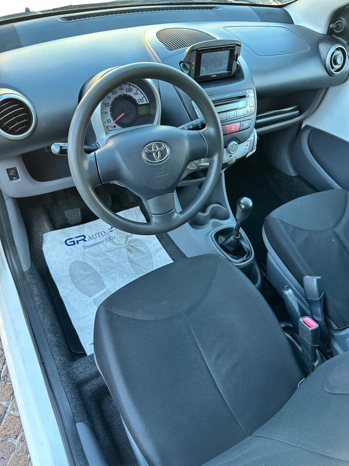Toyota Aygo 1.0 12V VVT-i 5 porte Sol Connect (9)