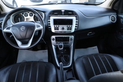 Lancia Delta 1.6 MJT DPF Platino (13)