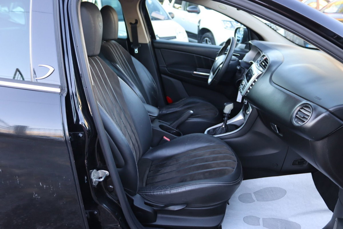 Lancia Delta 1.6 MJT DPF Platino (16)