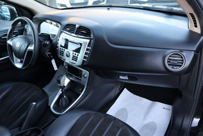 Lancia Delta 1.6 MJT DPF Platino (17)