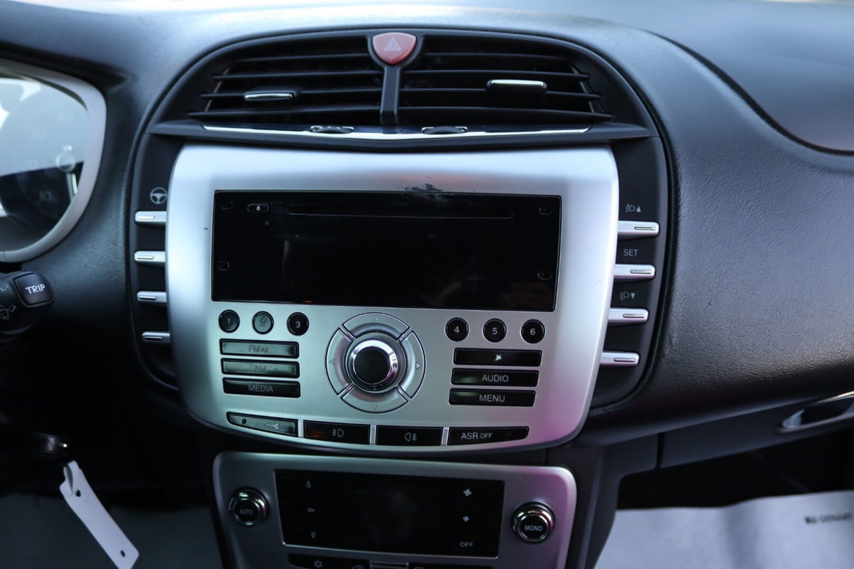Lancia Delta 1.6 MJT DPF Platino (18)