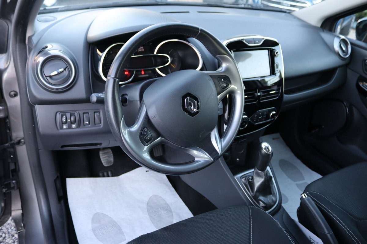Renault Clio 1.5 dCi 8V 75CV 5 porte Costume National (11)