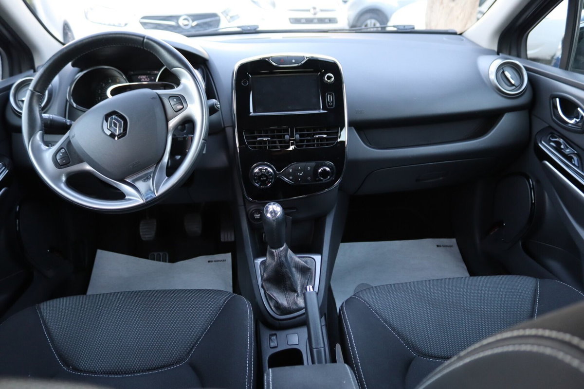 Renault Clio 1.5 dCi 8V 75CV 5 porte Costume National (14)