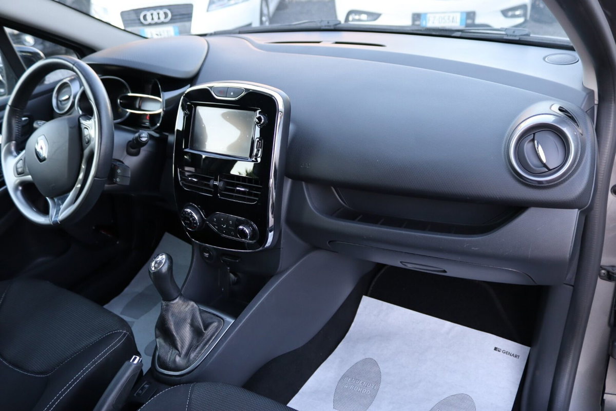 Renault Clio 1.5 dCi 8V 75CV 5 porte Costume National (20)
