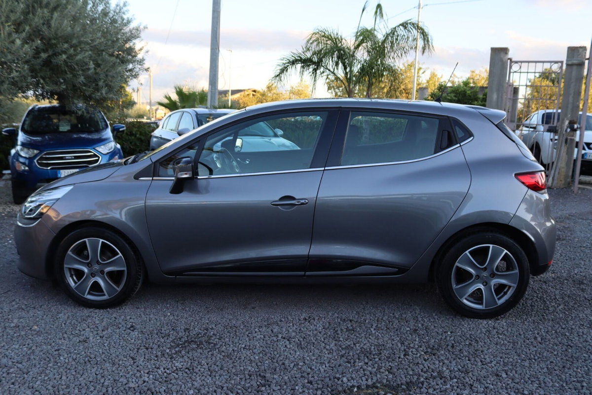 Renault Clio 1.5 dCi 8V 75CV 5 porte Costume National (3)