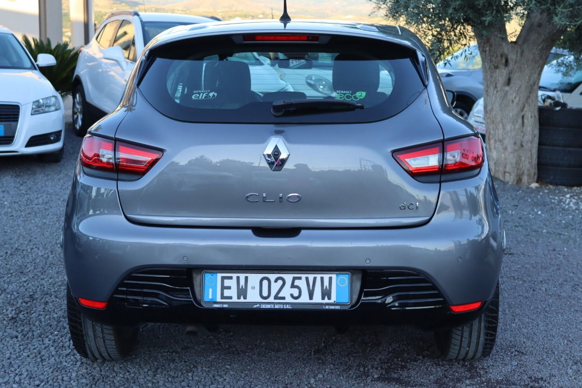 Renault Clio 1.5 dCi 8V 75CV 5 porte Costume National (6)